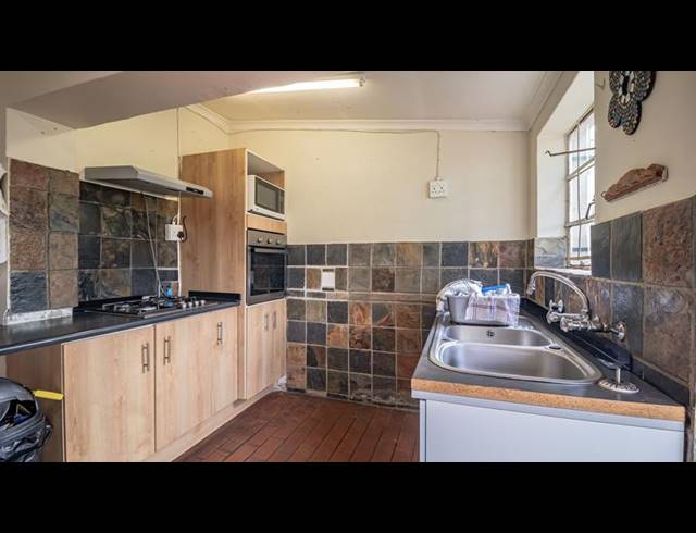 3 BEDROOM HOUSE FOR SALE IN KENSINGTON